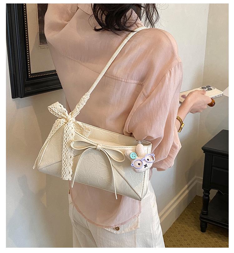 2026 Korean-Style Single Shoulder Handbag with Butterfly Knot - Versatile and Fashionable Women's Bag