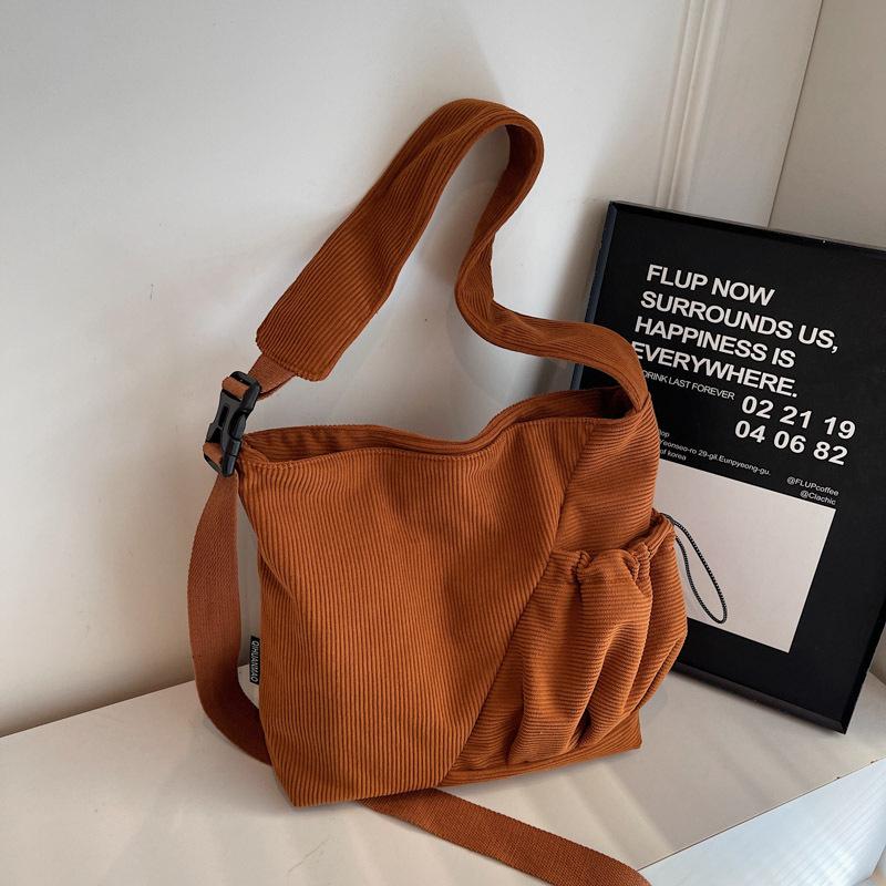 

Autumn And Winter Versatile Corduroy Shoulder Messenger Bag Women S Large-Capacity Canvas College Style Men S Velvet Class Bag