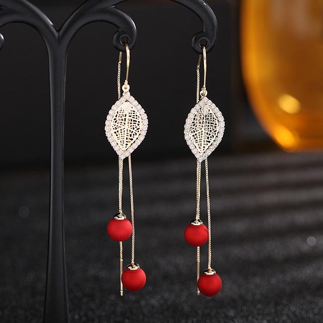 New Hollow Leaf Náušnice Statement Elegantní Red Learl Ear Line Korea Fashion Dlouhý střapec Dangler Ženy Svatební šperky