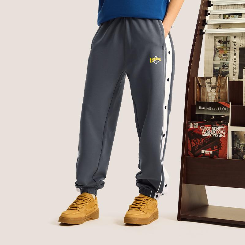 Li Ning Sports Fashion Series Logo Letter Print Side Button Knit Jogger Pants Men Bottoms Dark-Iron-Gray AKLU717-4