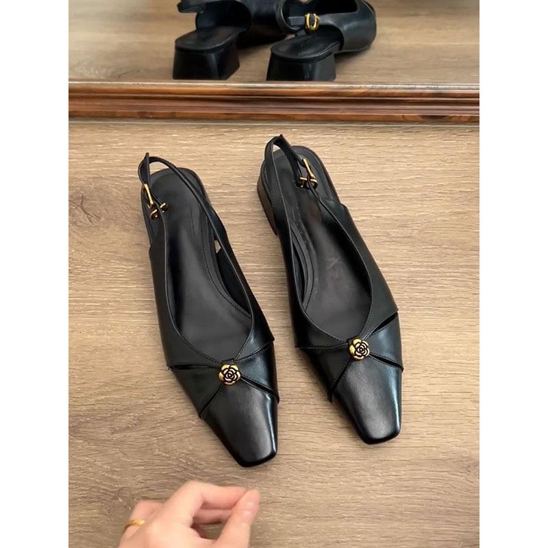 Sheepskin Xiaoxiangfeng genuine leather bag head half slippers women's summer wear sandals metal camellia versatile light mouth slippers