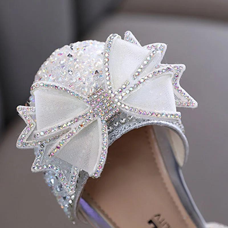 Baby Girls Princess Shoes Sequins Pearl Bow Kids Sandals Non-slip Children Shoes Party Wedding Elegant Performance Shoes F06144