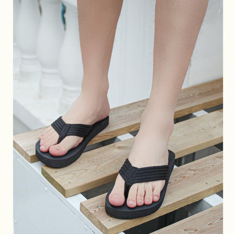 

Men s flip flops with clip on feet, anti slip soft sole, wear-resistant rubber, trendy outdoor wear, summer beach sandals 39 чорний