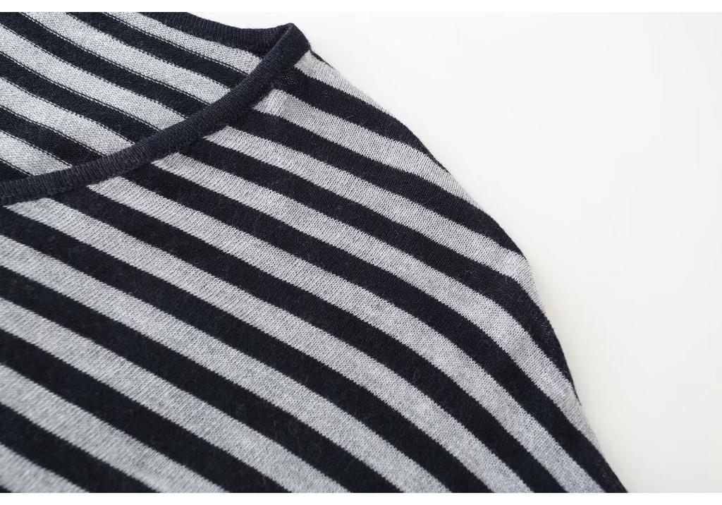 Autumn French Retro V-Neck Batwing Sleeve Striped Loose Sweater Top