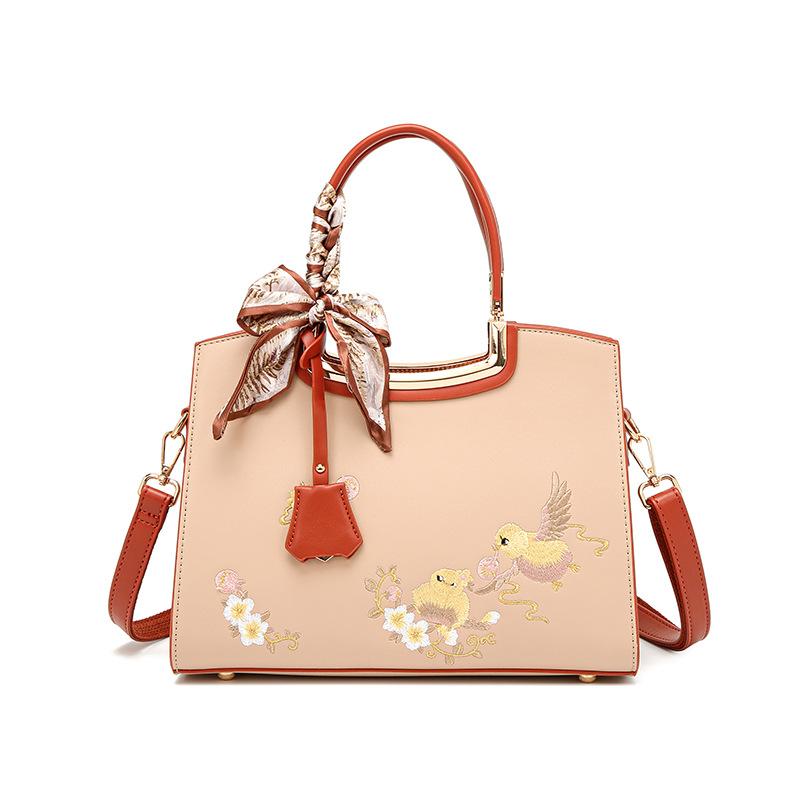[Peony Blossom] Chinese-style women s handbag with embroidery, elegant handbag for middle-aged ladies, gift for mother-in-law Apricot color