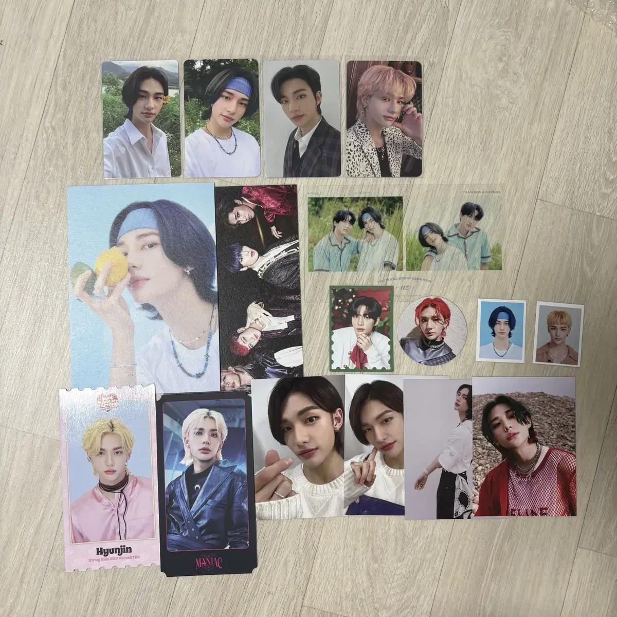 

A Batch Of Straykids Hyunjin Poca Postcard