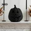 Herfst Buiten Decoratie Handgeweven Pompoenmand met Heksenhoed Deksel, Rustieke Vlechtwerk Trick Beschutte Veranda Decoratie of Snoepmand voor Buiten Halloween