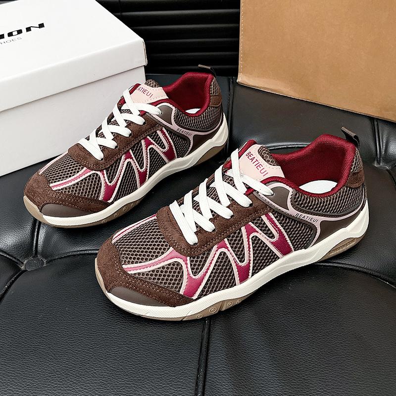 Mode Frauen Outdoor Wanderschuhe Jugend Mädchen Student Neue Wildleder Leder Retro Trainingsschuhe Frau Flache Beiläufige Trainer Schuhe