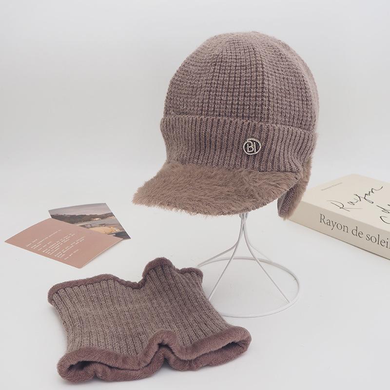 Winter Women's Hat Korean Version Warm Neck and Ear Protection Hat Outdoor Windproof Knitted Hat Scarf Two-piece Set