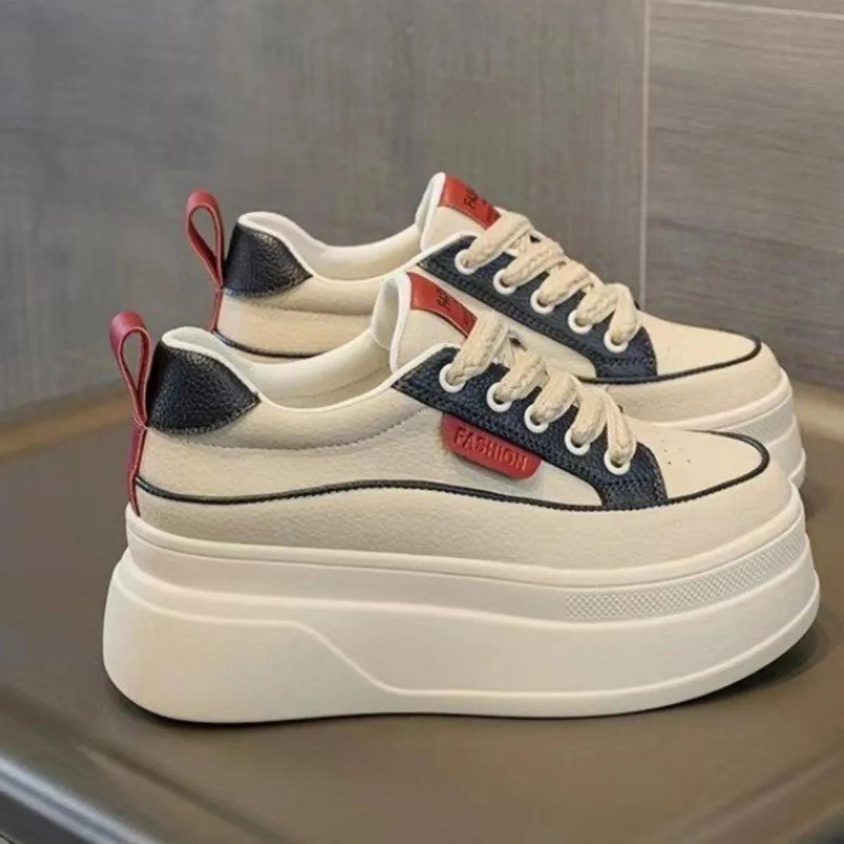 

Fashion Autumn Women s Platform Shoes 2025 Winter Plus Velvet Lace Up Round Toe Sneakers for Women Increase Height Casual Running Shoes 34