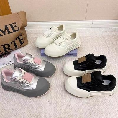 Baskets pour femmes à lacets Chaussures de sport décontractées Personnalisées Couleurs mélangées Semelle épaisse Chaussures vulcanisées Chaussures de course d'extérieur Femmes