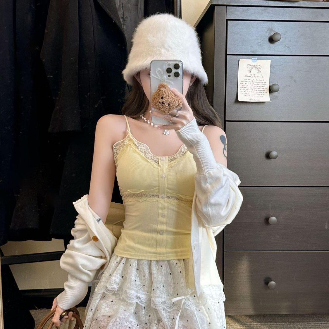 

Элегантный кружевной топ-жилет без бретелек с V-образным вырезом в корейском стиле, женский повседневный новый ретро, чистый, сексуальный, облегающий, базовый L жёлтый