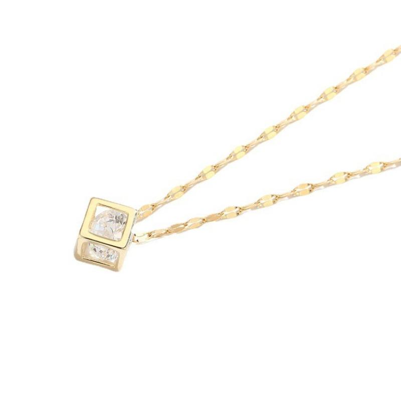 Korean Zircon Crystal Hollow Square Necklace for Women Stainless Steel Square Pendant Necklace Fashion Clavicle Chain Jewelry