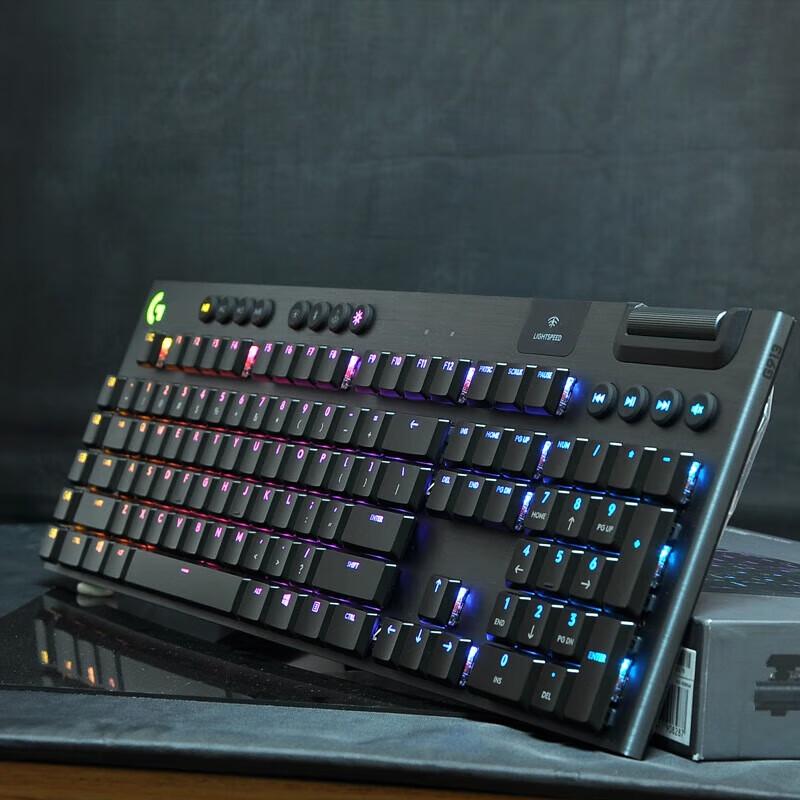 Logitech G913 Wireless RGB Mechanical Gaming Keyboard