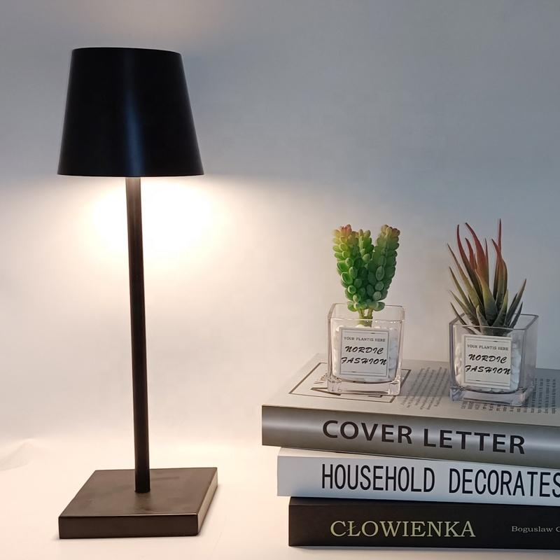 Cordless European Table Light Hotel Restaurant Decoration Rechargeable Led Table Lamp Romantic Dinner
