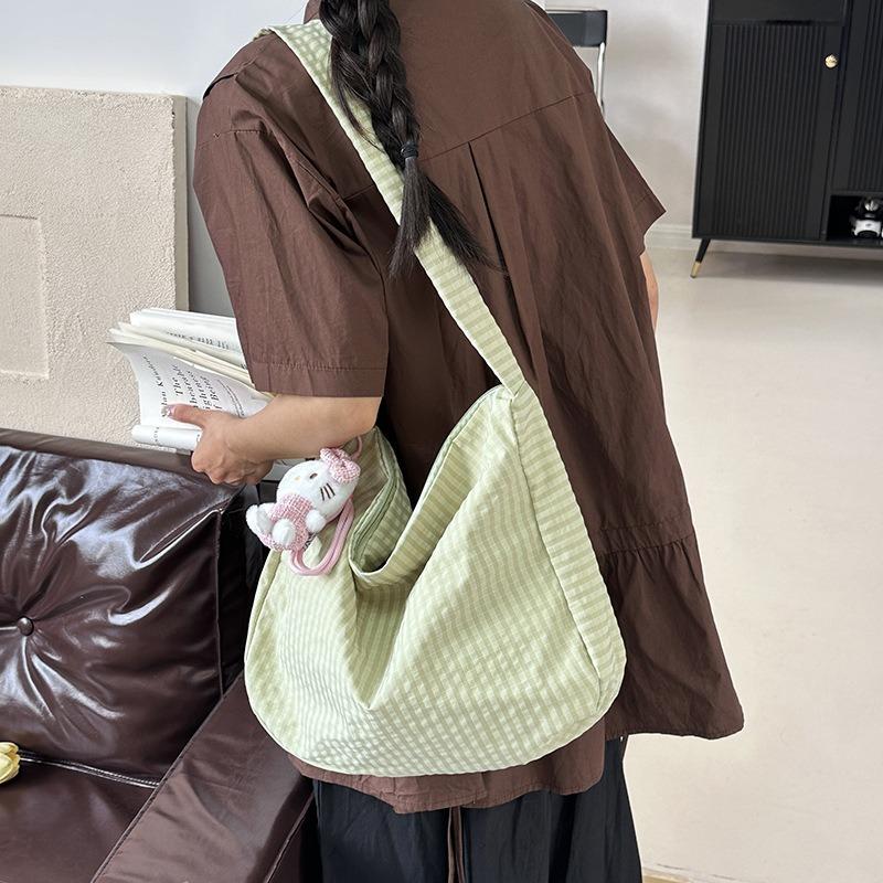 Summer Popular Simple, Lightweight and Versatile Daily Practical Students Commute To Class Large Capacity Shoulder Armpit Bag