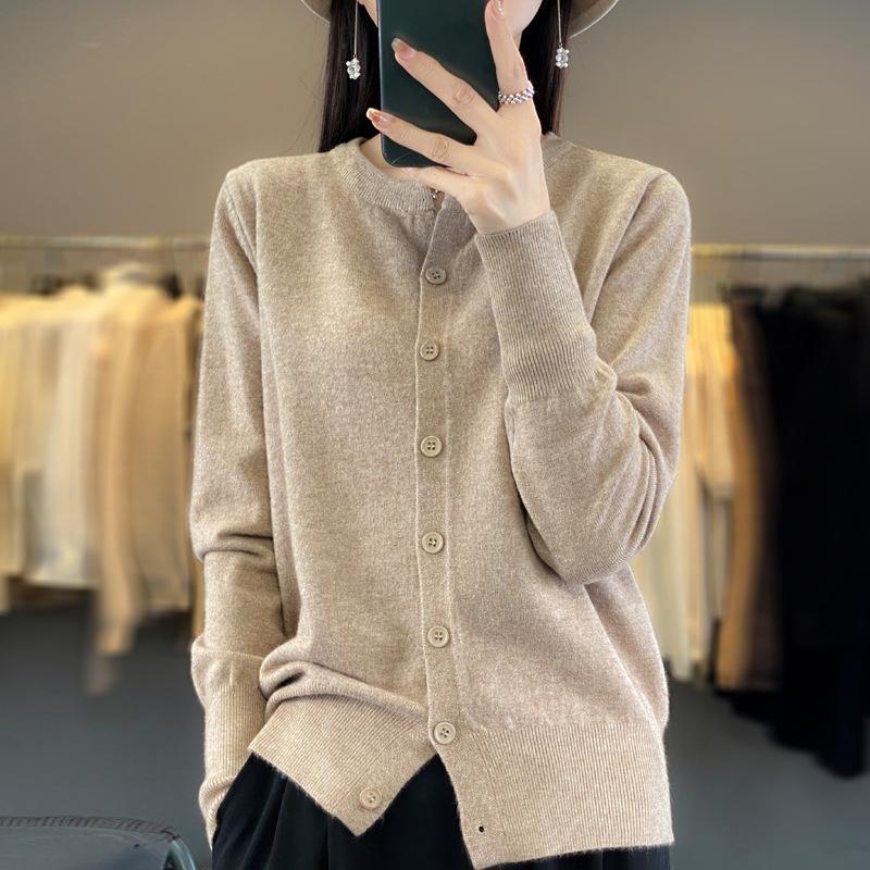 Maglione corto con stile alla moda ed elegante, camicetta esterna larga, cardigan lavorato a maglia a maniche lunghe da donna, primavera e autunno