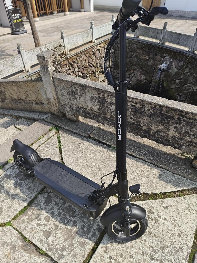 JOYOR Y8-S Electric Scooter 500W Motor, 48V 26Ah Battery, Speed 20km/h, Range 55-75km, 10” Inflatable Tires E-Scooters with ABE