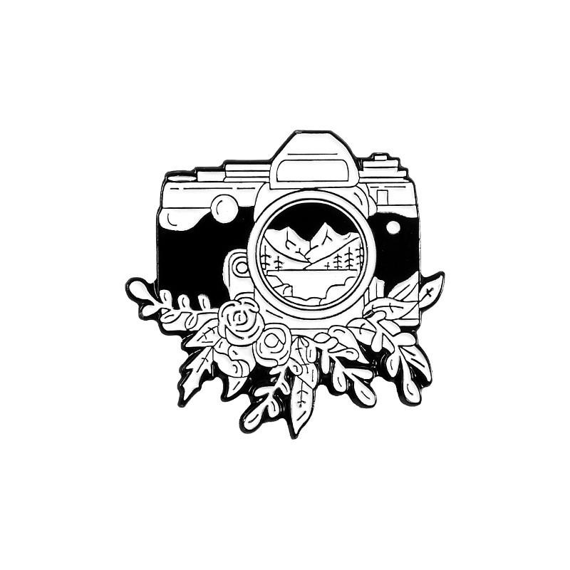Retro Distinctive Black And White Camera Brooch Beautifully Crafted Alloy Pin For Apparel Stylish