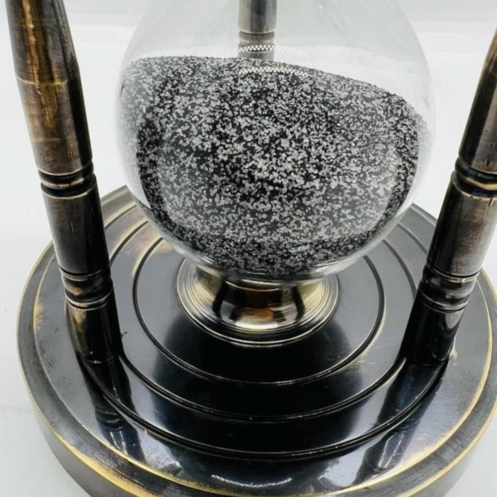 Strategic Elegance Brass Chess Sand Timer 16cm Height - A Unique Gift for Husband, Father's Day, Anniversary, and Halloween Celebrations