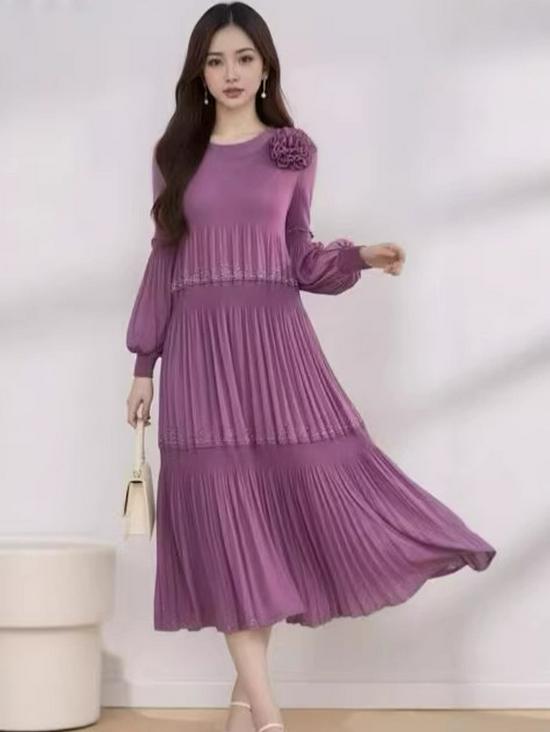 European & American Plus Size Pleated Dress with Rhinestones & 3D Flowers - Elegant Solid Color Long Women's Fashion