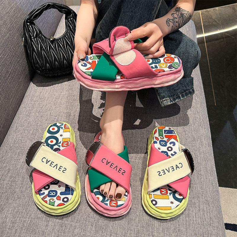 Internet Celebrity Graffiti Slippers Women's Summer Wear 2025 New Muffin Thick Bottom One-word Drag Casual Stepping On Shit Cool Slippers