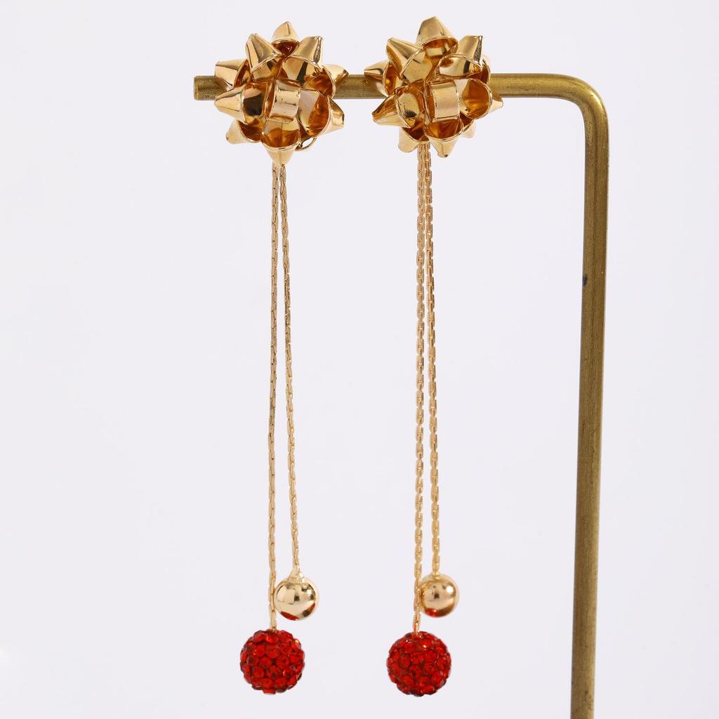 Charming Snowman Pearl Earrings: Elegant, Fashionable Beaded Tassel Studs for Women