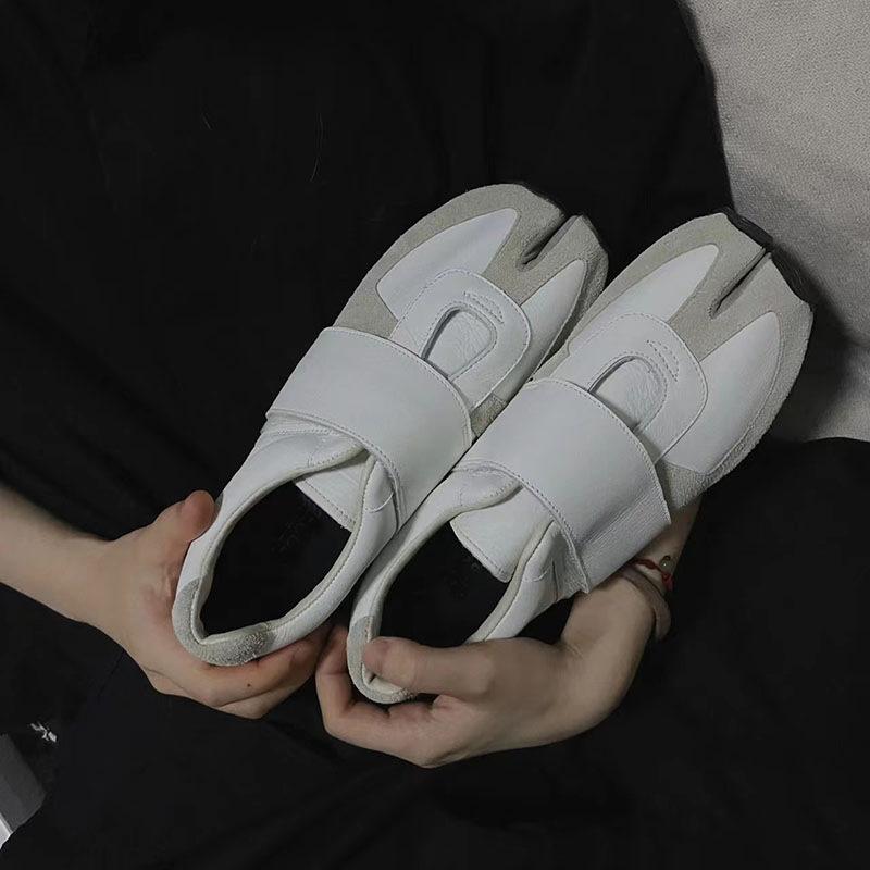 White Round Split Toe Colorblock Sneakers Japanese Style Hook & Loop Women Shoes Comfortable Breathable Flats Chaussure Femme