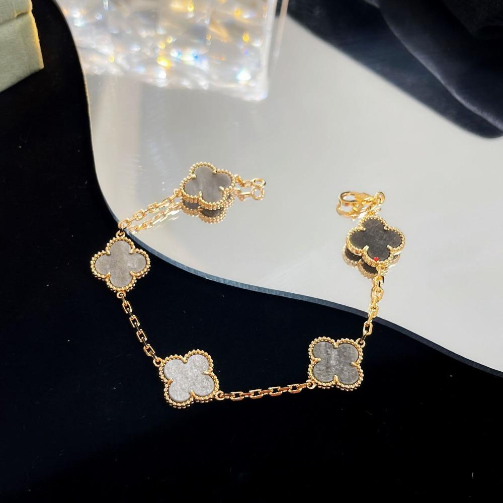 Bracelet Trèfle à Quatre Feuilles Version Haute Cinq Fleurs Calcédoine Violette Naturelle Gravé Laser CNC 18K Ne Se Décolore Pas Bracelet pour Dames