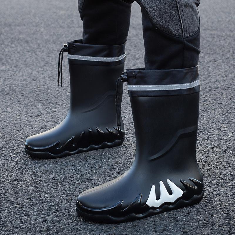 Men's Rain Boots Mid Tube Water Shoes Non-slip Waterproof Safety Work Chef Shoes Outdoor Wear-resistant Rain Boots Fishing Shoes