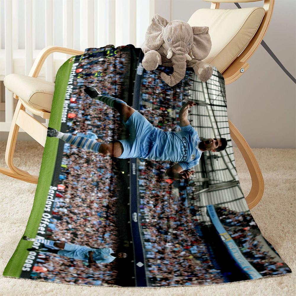 Dynamic Soccer Player Artwork Blanket Durable Comfort Perfect for Bedding Office Chair Livingroom for All Seasons Digital Print
