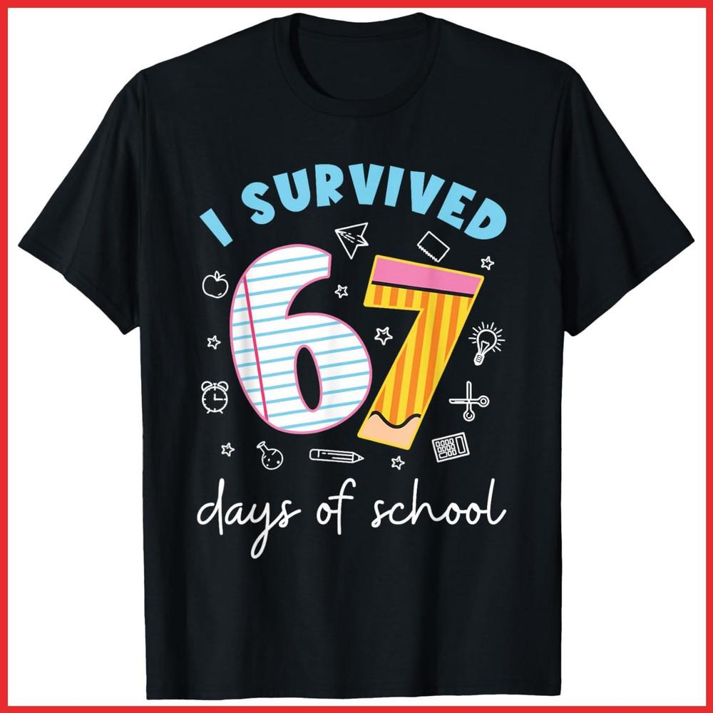 

Я выжил 67 дней в школе Смешной мем Учитель Ученик Черная хлопковая футболка 4XL