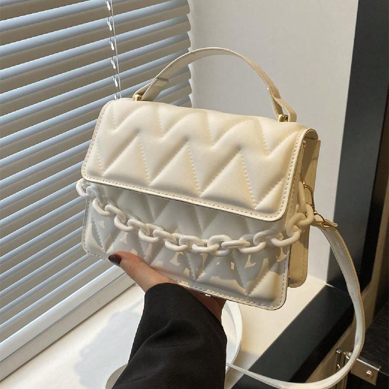 Simple Design Retro Portable Small Square Bag Women's Bag 2025 Autumn and Winter New Chain Bag Shoulder Messenger Bag Diamond Bag