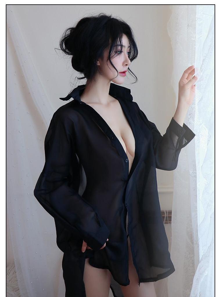 Plus Size Sheer Chiffon Open-Back Nightshirt