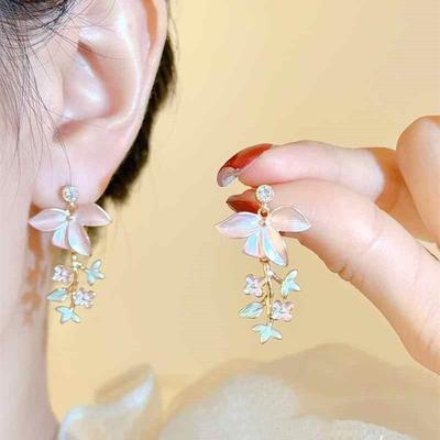 Spray Paint Flower Leaf Fringed Earrings Mori Fashion Stud Earrings High Sense Versatile Personality Earrings Women