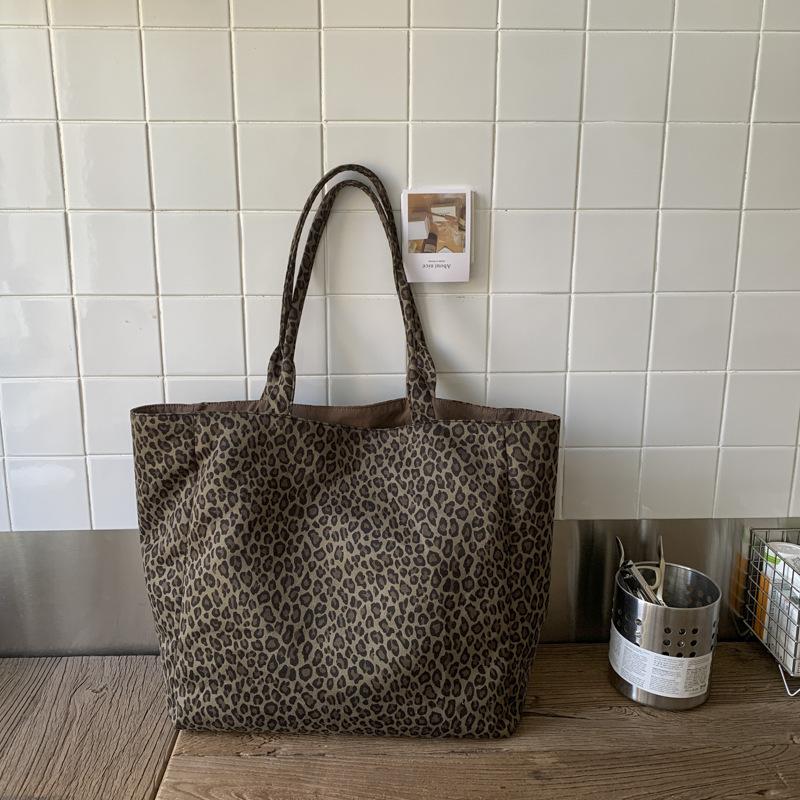

Laid-back Style Underarm Bag Lady s Bag Tote Bag Fashionable Shoulder Bag леопард друку кольору/зелений