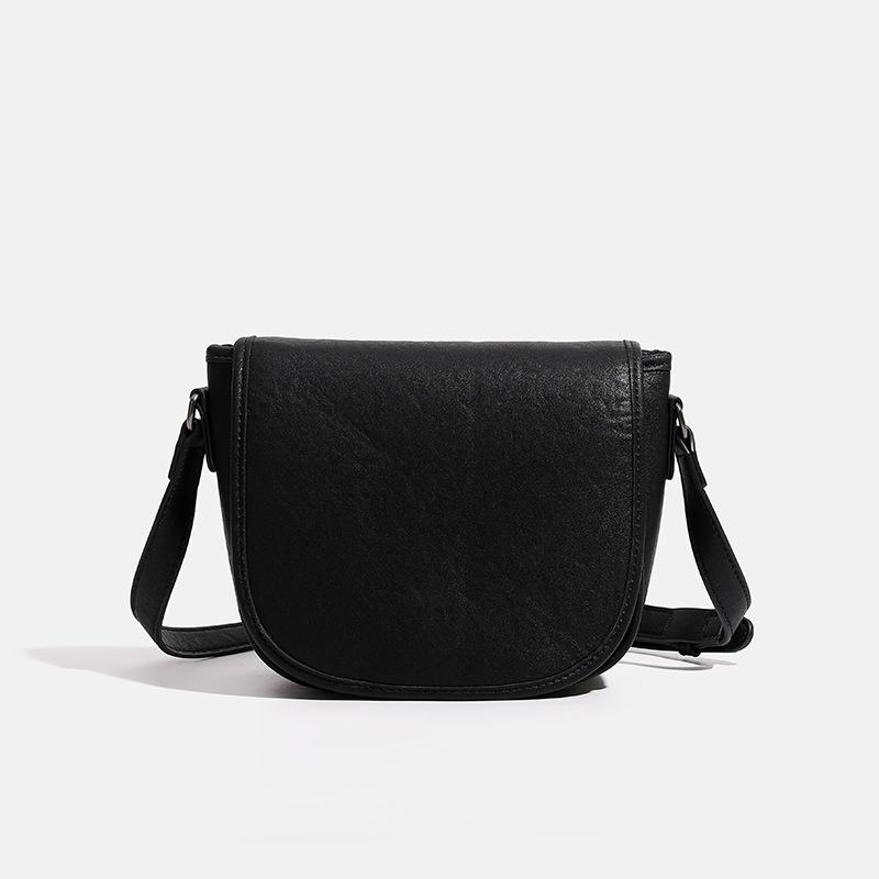 2024 Winter New Niche Design Handbag, Fashionable Commuting High-End Crossbody Saddle Bag чёрный