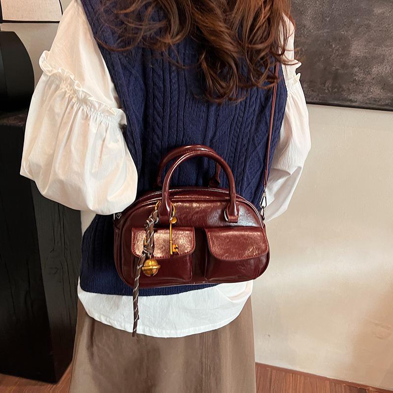 Damen Retro High-End Koreanische Baseball-Umhängetasche 2024 - Trendy, lässig und stilvoll