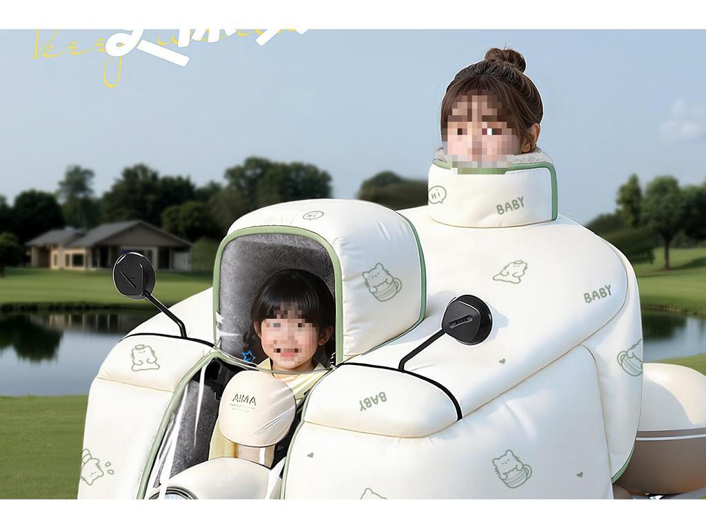 Children's Parent-Child Electric Motorcycle Winter Windshield - Fleece-Lined, Thickened, Waterproof, Full Coverage.