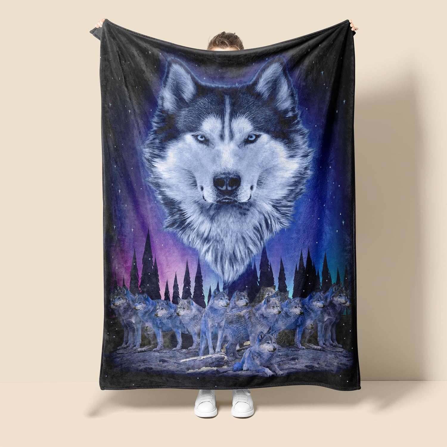Wolf Fleece Blanket for Bed,Cool Wolves and Aurora Print Super Soft Plush Blanket Cozy Fuzzy Flannel Wolf Bedding Things for Men 75X95CM