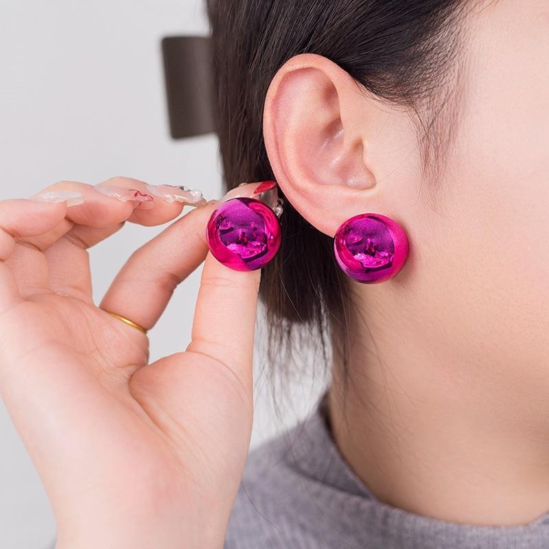 

Color ball stud earrings, earrings, acrylic material, cute and lively temperament, shiny high-end earrings. мерехтіння