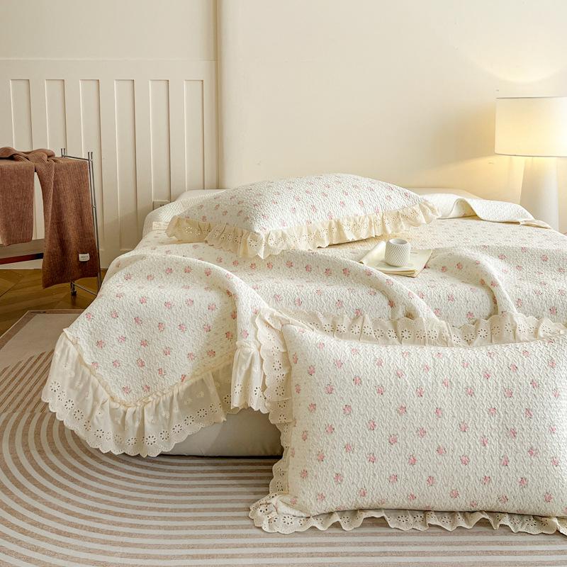Korean Style Thickened All-Cotton Lace Bedspread Set (1.8m)