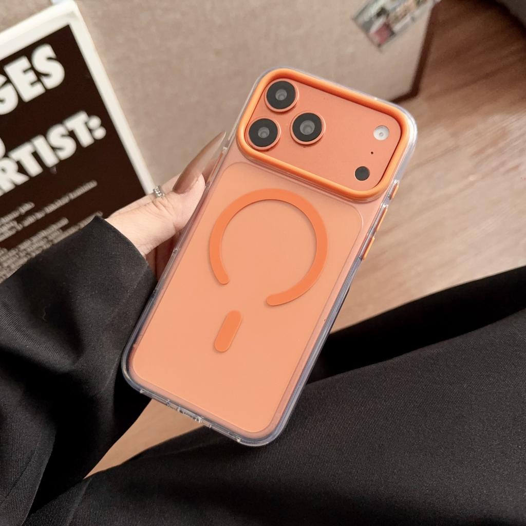 Crystal transparent oil magnetic attraction is suitable for Apple 17Promax mobile phone case iPhone16Pro solid color 15Pro protective case.