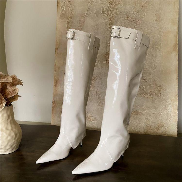 

Европейский и американский стиль горячие девушки носят тонкие ноги лакированные высокие сапоги, острые носки абсолютно уникальны, высокие каблуки и тонкие каблуки, но коле 40