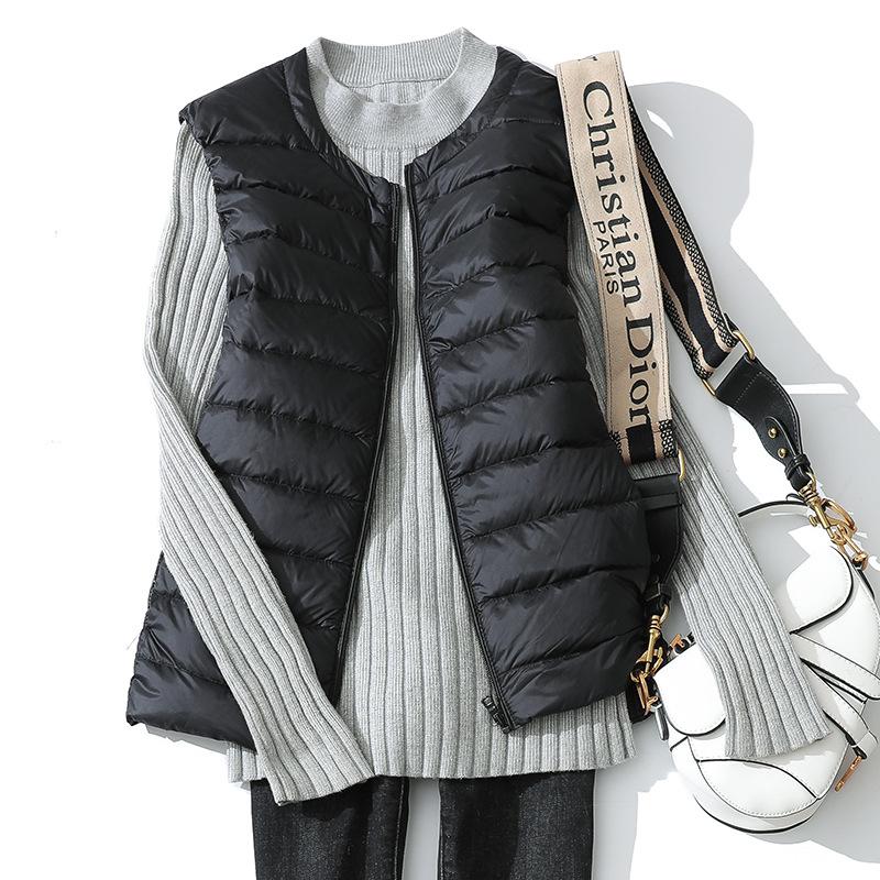 Women's Ultra Light Down Vest Lightweight Waistcoat Female Windproof Warm White Duck Down Sleeveless Down Jacket Coat