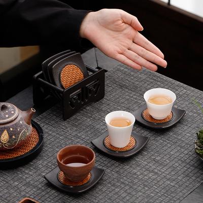 6 Stück Isolierte Untersetzer Wärmeisolierung Rattanmatte Verbrühschutz Rutschfest Quadratisch Teetassenhalter Multifunktionaler Kaffeetischuntersetzer für Zuhause Büro