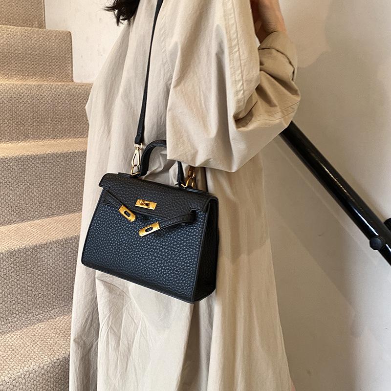 Retro Trendy Hand Bag Women's 2025 New Autumn Fashion Casual Small Square Bag High-end Messenger Bag