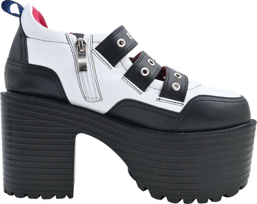 Chaussures à plateforme ceinturées