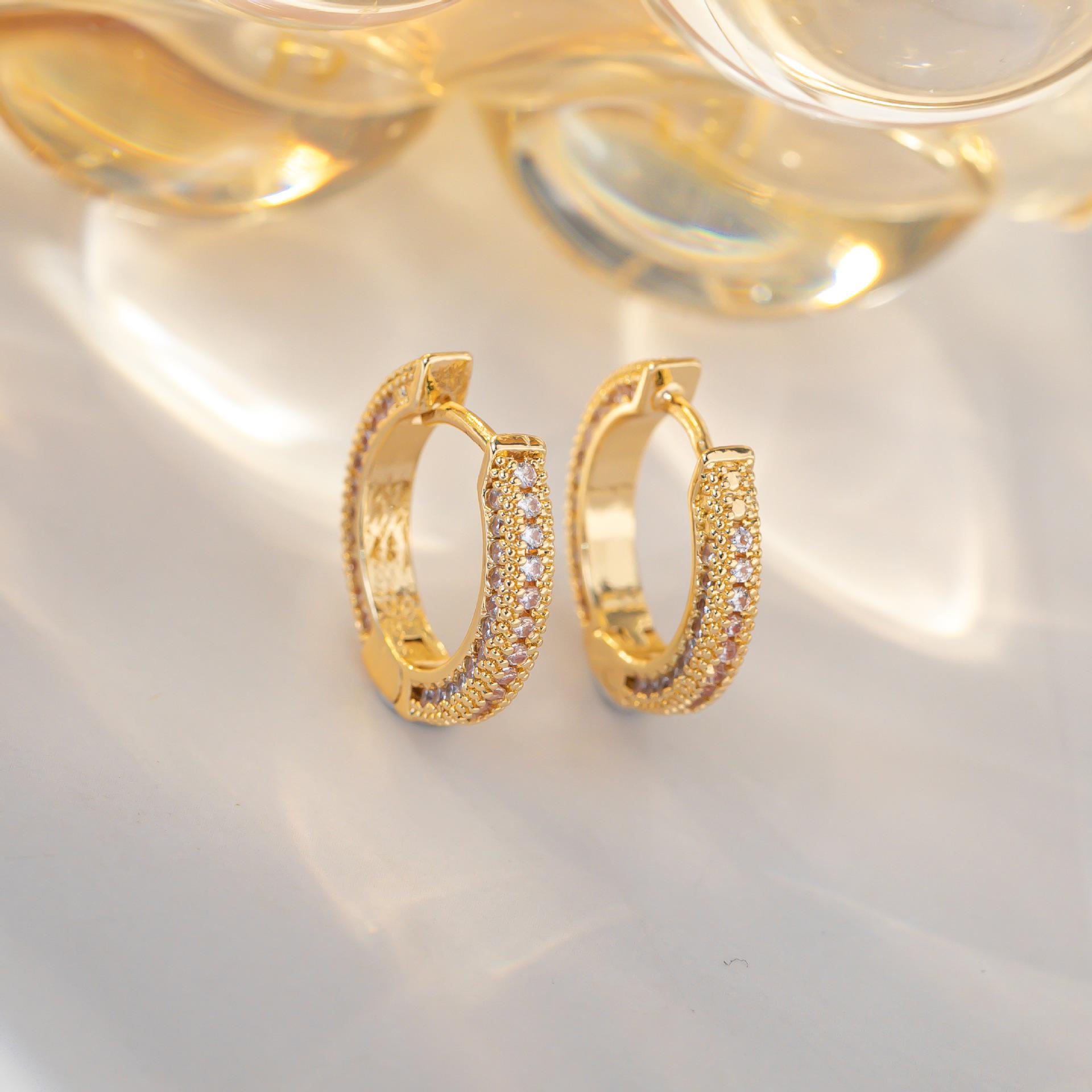 Luxury Rhinestone Zirconia Hoop Stud Earrings: European Hip Hop Style Ear Cuffs & Clips for Men and Women 3x15mm