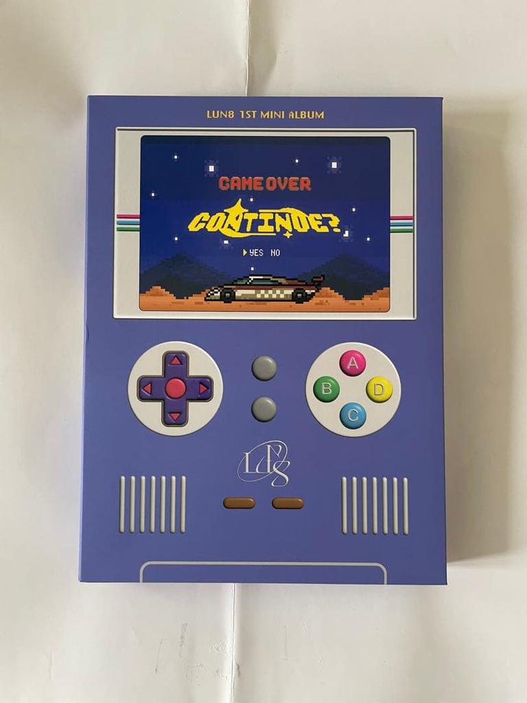 [USED] LUN8 1st Mini Album CONTINUE?